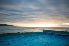 Rush hour at St Clair's Hot Salt Water Pool, St Clair Beach, Dunedin, New Zealand. 