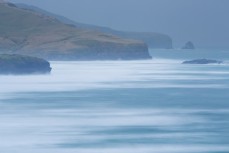 Close proximity storm lashes the coastline of the Otago Peninsula, Dunedin, New Zealand. 