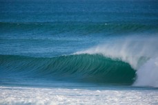 A set wave approaches at St Kilda Beach, Dunedin, New Zealand. 