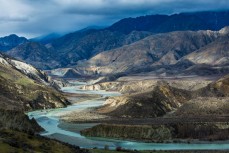 The Clarence River weaving through Muzzle Station between the Inland and Seaward Kaikoura Ranges, Kaikoura, New Zealand. 