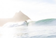 San Francisco artist Ian Ross makes the most of a sun-drenched dawn session at Blackhead Beach, Dunedin, New Zealand. 