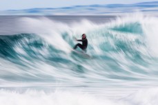 Autumn swell arriving at Blackhead Beach, Dunedin, New Zealand.
Credit: www.boxoflight.com/Derek Morrison