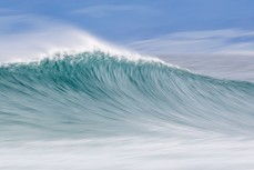 Autumn swell arriving at Blackhead Beach, Dunedin, New Zealand.
Credit: www.boxoflight.com/Derek Morrison