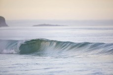 Empty wave rolls through at St Clair, Dunedin, New Zealand.
Credit: www.boxoflight.com/Derek Morrison