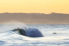 An empty wave breaks in the afternoon light at Blackhead, Dunedin, New Zealand.
Credit: www.boxoflight.com/Derek Morrison