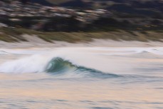 Empty waves on dusk at St Clair, Dunedin, New Zealand.
Credit: www.boxoflight.com/Derek Morrison