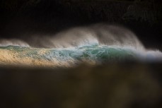 Wave feathering at Second Beach, St Clair, Dunedin, New Zealand.Credit: www.boxoflight.com/Derek Morrison