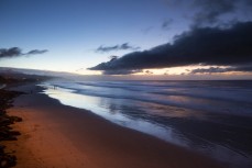 Autumn dawn colours at St Clair, Dunedin, New Zealand.
Credit: www.boxoflight.com/Derek Morrison