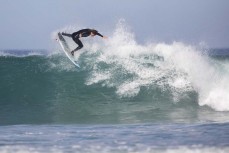 Elliott Brown unleashing in fun waves at St Kilda, Dunedin, New Zealand.
Credit: www.boxoflight.com/Derek Morrison