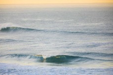 Clean empty winter swell at St KIlda, Dunedin, New Zealand.Credit: www.boxoflight.com/Derek Morrison
