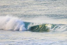 Clean empty winter swell at St KIlda, Dunedin, New Zealand.Credit: www.boxoflight.com/Derek Morrison