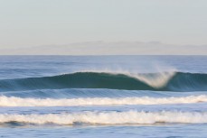 Clean empty winter swell at St KIlda, Dunedin, New Zealand.Credit: www.boxoflight.com/Derek Morrison