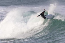 Elliott Brown making the most of a fun winter swell at St Clair, Dunedin, New Zealand.
Credit: www.boxoflight.com/Derek Morrison