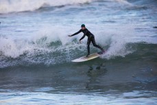 Nixon Reardon throwing tail at St Clair, Dunedin, New Zealand.
Credit: www.boxoflight.com/Derek Morrison