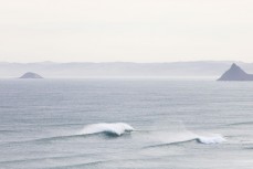 Clean waves pour into a beach near Dunedin, New Zealand.
Credit: www.boxoflight.com/Derek Morrison