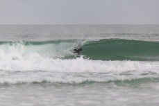 Andrew "Puntlord" Fraser-Mackenzie makes the most of fun rampy waves at St KIlda, Dunedin, New Zealand.
Credit: www.boxoflight.com/Derek Morrison