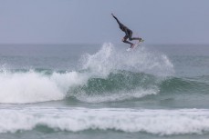 Andrew "Puntlord" Fraser-Mackenzie makes the most of fun rampy waves at St KIlda, Dunedin, New Zealand.
Credit: www.boxoflight.com/Derek Morrison