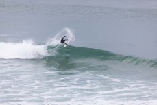 Jonas Tawharu makes the most of fun rampy waves at St KIlda, Dunedin, New Zealand.
Credit: www.boxoflight.com/Derek Morrison