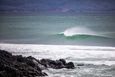 A large peak rolls into Aramoana, Dunedin, New Zealand.Credit: www.boxoflight.com/Derek Morrison