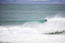 A punchy swell rolls into Aramoana, Dunedin, New Zealand.Credit: www.boxoflight.com/Derek Morrison