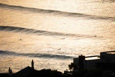 Dawn waves at St Clair, Dunedin, New Zealand.
Credit: www.boxoflight.com/Derek Morrison