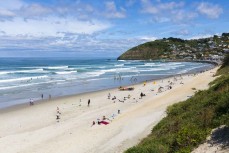 Summer loving at St Clair, Dunedin, New Zealand.
Credit: www.boxoflight.com/Derek Morrison