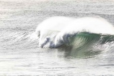 Empty wave at St Clair, Dunedin, New Zealand.Credit: www.boxoflight.com/Derek Morrison
