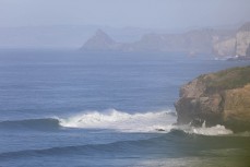 Wave hitting a point near St Clair, Dunedin, New Zealand.Credit: www.boxoflight.com/Derek Morrison