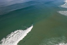 Late autumn waves at Blackhead, Dunedin, New Zealand.
Credit: www.boxoflight.com/Derek Morrison