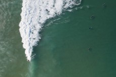 Late autumn waves at Blackhead, Dunedin, New Zealand.
Credit: www.boxoflight.com/Derek Morrison