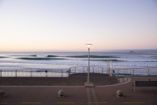 Dawn waves at St Clair, Dunedin, New Zealand.
Credit: www.boxoflight.com/Derek Morrison