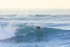 Tash Civil rides a wave at St Clair, Dunedin, New Zealand.
Credit: www.boxoflight.com/Derek Morrison