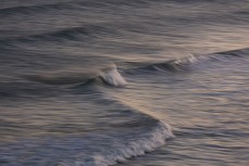 Empty waves during a small winter swell at Blackhead, Dunedin, New Zealand.
Credit: www.boxoflight.com/Derek Morrison