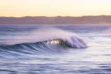 Empty waves during a small winter swell at Blackhead, Dunedin, New Zealand.
Credit: www.boxoflight.com/Derek Morrison