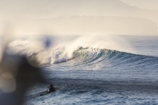 Empty waves at St Clair, Dunedin, New Zealand.
Credit: www.boxoflight.com/Derek Morrison