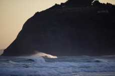 Empty winter waves at St Clair, Dunedin, New Zealand.
Credit: www.boxoflight.com/Derek Morrison