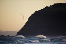 Empty winter waves at St Clair, Dunedin, New Zealand.
Credit: www.boxoflight.com/Derek Morrison