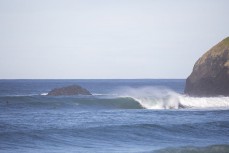 Empty waves during a new swell at St Clair, Dunedin, New Zealand.
Credit: www.boxoflight.com/Derek Morrison