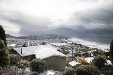 Snowfall, September 29, 2020, at St Clair, Dunedin, New Zealand.
Credit: www.boxoflight.com/Derek Morrison