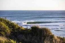 Afternoon waves at Blackhead Beach, Dunedin, New Zealand.
Credit: www.boxoflight.com/Derek Morrison