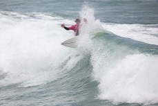 Luke Rogers hits the end section at the 2021 South Island Grom Series opener, sponsored by Esplanade Surf School and held at St Clair, Dunedin, New Zealand. December 12, 2020. 
Credit: www.boxoflight.com/Derek Morrison