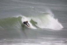 Keo Morrison making the most of a session at Back Beach, Karitane, Dunedin, New Zealand.Credit: www.boxoflight.com/Derek Morrison