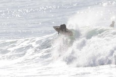 Keo Morrison off the top on a summer day at St Clair, Dunedin, New Zealand.
Credit: www.boxoflight.com/Derek Morrison