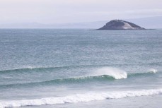 Waves lining up during a swell at Blackhead, Dunedin, New Zealand.Credit: www.boxoflight.com/Derek Morrison