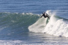 Davy Wooffindin making the most of a dawn session at St Clair Point, Dunedin, New Zealand.
Credit: www.boxoflight.com/Derek Morrison