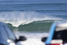 Late autumn waves during a ground swell at St Clair, Dunedin, New Zealand.
Credit: www.boxoflight.com/Derek Morrison