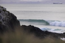 An empty wave during a fun east swell at Aramoana, Dunedin, New Zealand.Credit: www.boxoflight.com/Derek Morrison