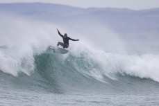 Vinicius Taschner making the most of a spring session at Blackhead, Dunedin, New Zealand.Credit: www.boxoflight.com/Derek Morrison