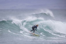 Keo Morrison ripping into a wave during a spring session at Blackhead, Dunedin, New Zealand.Credit: www.boxoflight.com/Derek Morrison