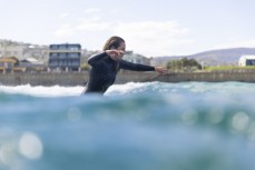 Marine scientist Hannah Williams at St Clair, Dunedin, New Zealand.
Credit: www.boxoflight.com/Derek Morrison